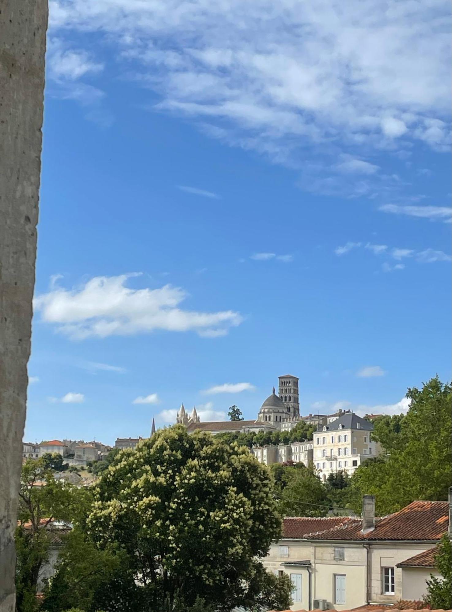 Le Bellevue - Spacieux Et Calme Angulema Exterior foto